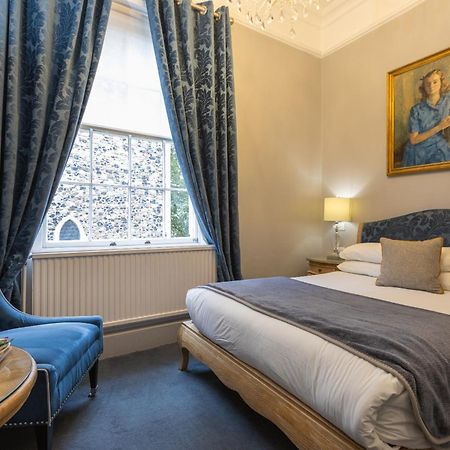 Blue Boar Hotel Молдон Экстерьер фото