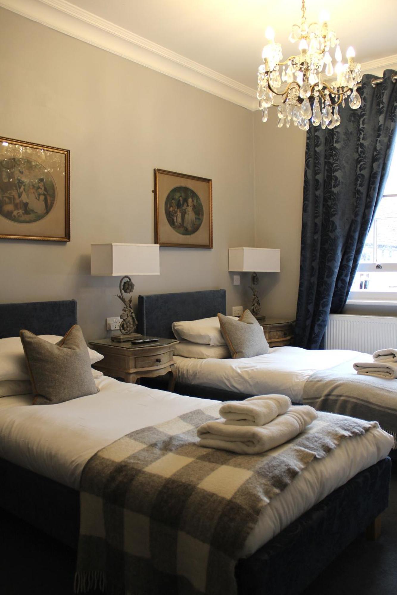 Blue Boar Hotel Молдон Номер фото